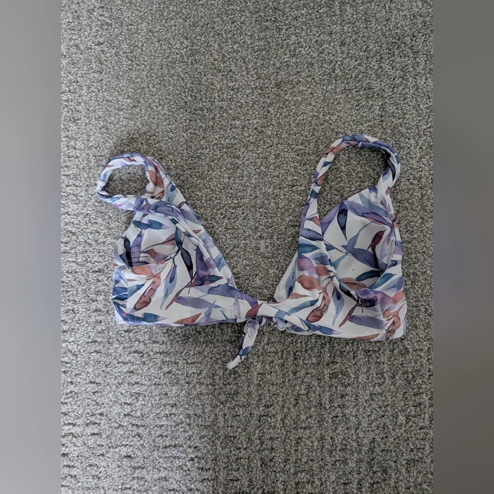 Midori Lanai Floral Print bikini Top Only Medium